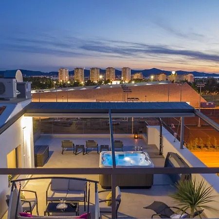 Luxury Majpruz I Lägenhet