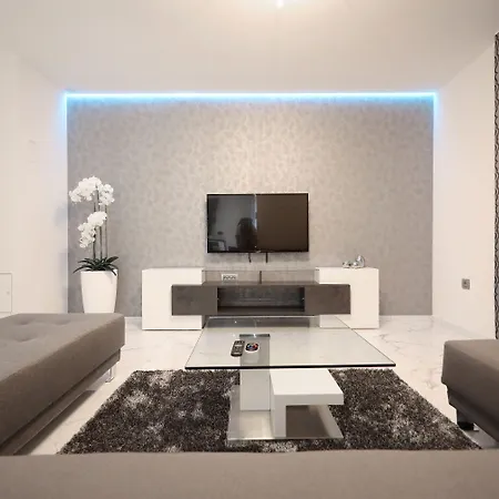 Luxury Majpruz I شقة زادار