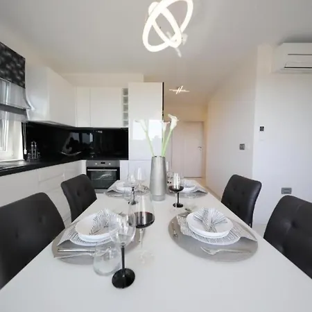 Luxury Majpruz I Appartement *