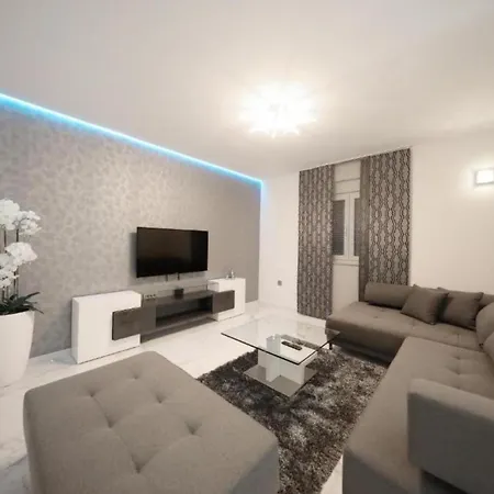 Apartment Luxury Majpruz I