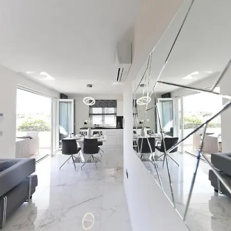 Apartment Luxury Majpruz I Zadar