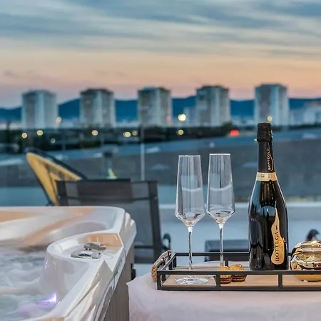 Apartment Luxury Majpruz I
