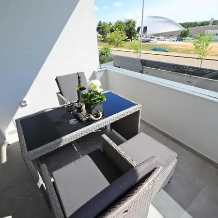 Apartment Luxury Majpruz I