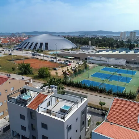 Luxury Majpruz I Appartement