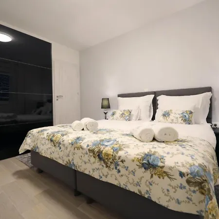 Luxury Majpruz I Apartment *