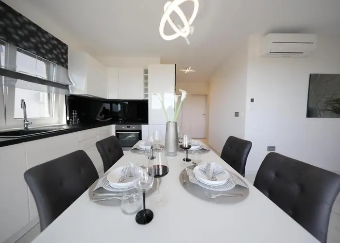 Luxury Majpruz I Lejlighed *